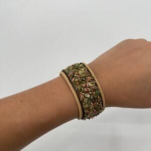 Snap on cuff gemstones bracelet